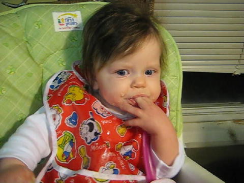 Anna loves to eat